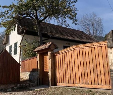 Sziklakert - Eletorom Vendeghaz Rimetea Exteriér fotografie
