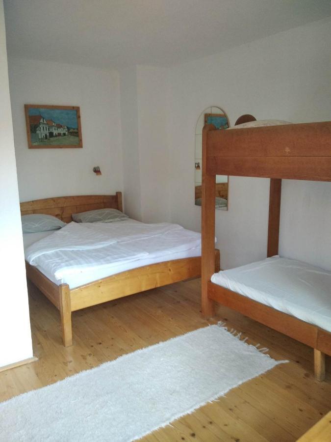 Sziklakert - Eletorom Vendeghaz Rimetea Exteriér fotografie