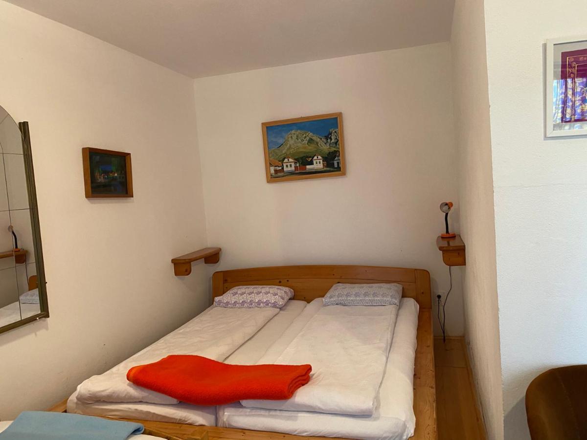 Sziklakert - Eletorom Vendeghaz Rimetea Exteriér fotografie