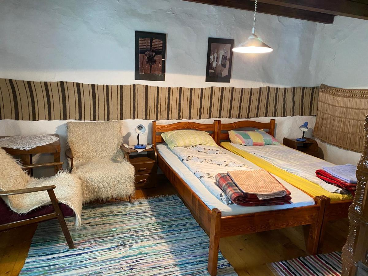 Sziklakert - Eletorom Vendeghaz Rimetea Exteriér fotografie